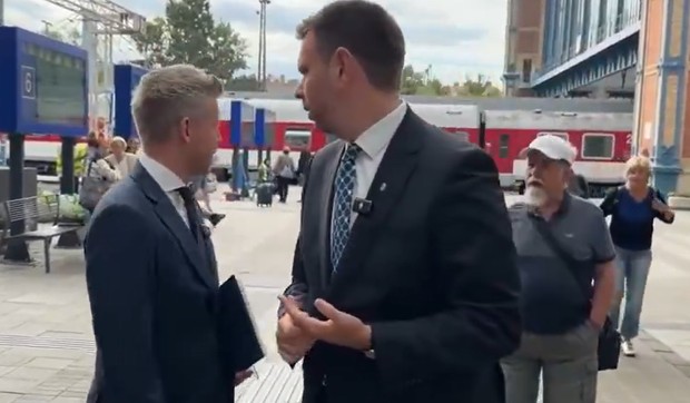 Mađara pljunuo muškarac na ulici