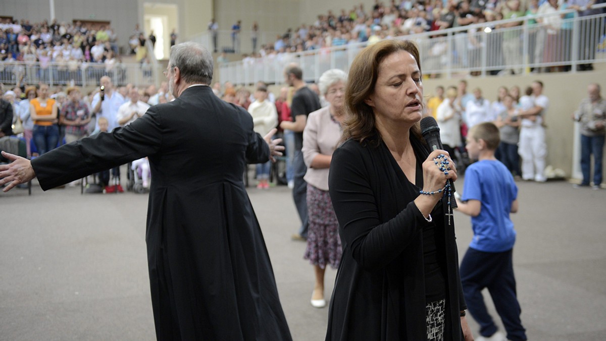 Cudów nie było: syryjska mistyczka Myrna Nazzour nie miała ekstazy. Nikt też nie został uzdrowiony. Ale ze spotkania z Myrną co najmniej jedna osoba wyjechała zadowolona.