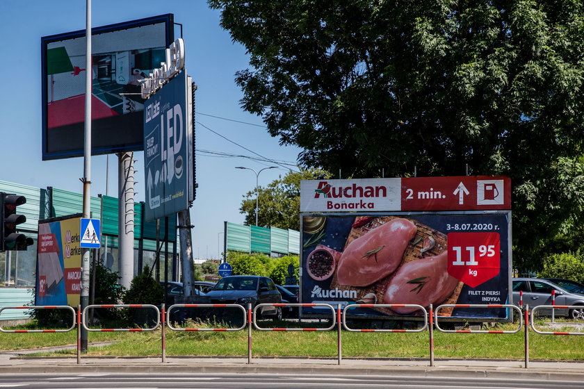 Kraków robi porządek z reklamami