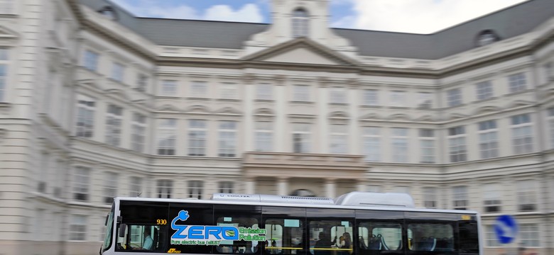 Nowe autobusy dla Warszawy dostarczy Solaris? Chińskie BYD nie składa broni