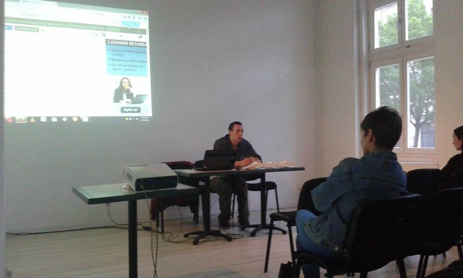 Uvodnu reč isprčao je Relja Pekić član redakcije časopisa "Anthropost"