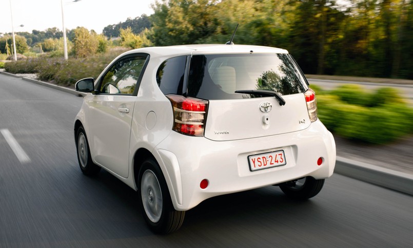 Toyota iQ - lepsza niż smart