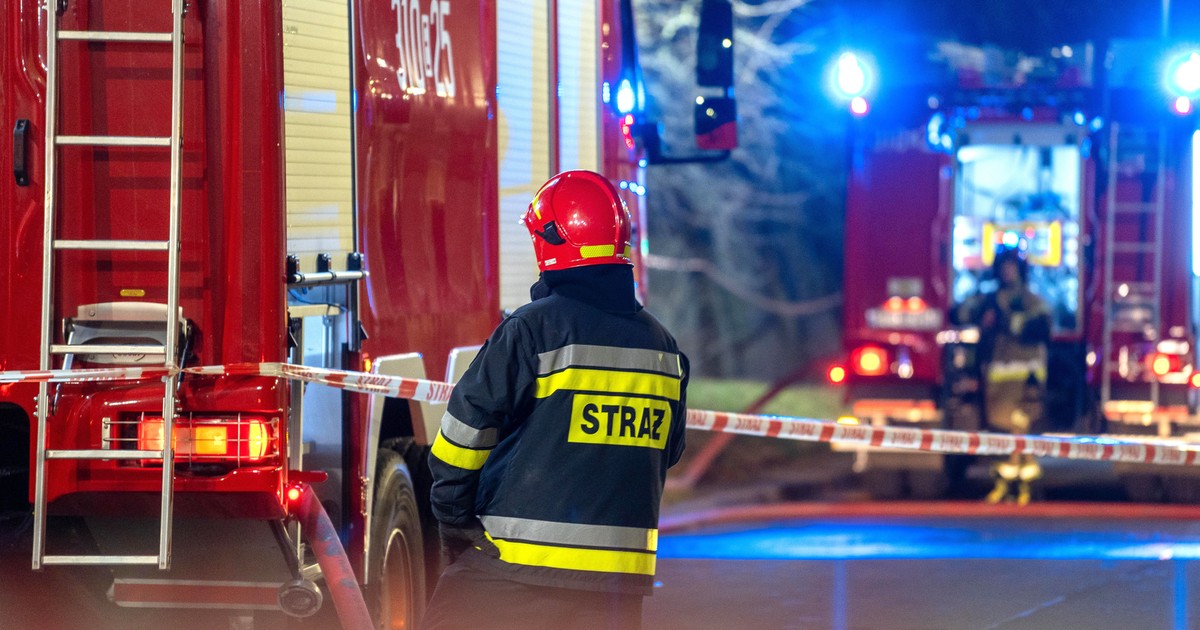 Nowy Redzeń. Pożar w domu jednorodzinnym. W kotłowni strażacy znaleźli