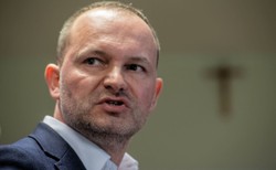 Burza wokół majątku europosła PSL. Związkowcy alarmują skarbówkę. "Odkłada więcej niż zarabia, taki cud trzeba zbadać"