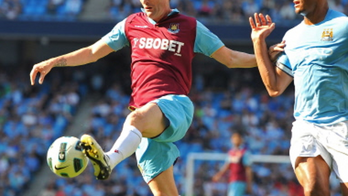 Manchester City pokonał ostatni zespół w ligowej tabeli - West Ham United 2:1 (2:1) w niedzielnym meczu Premier League.