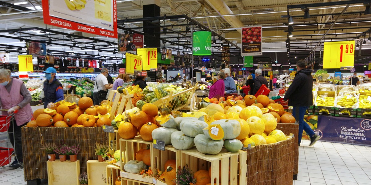 Inflacja w grudniu uderza przede wszystkim Polaków po portfelach 