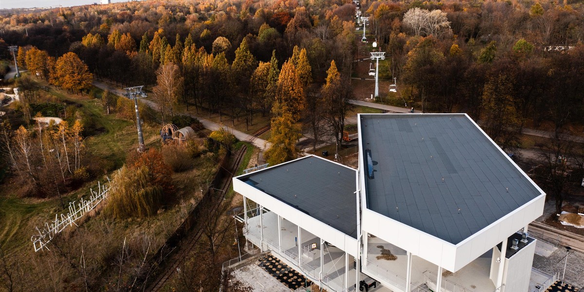 Nowa dolna stacja Elki już gotowa. Stąd pojedziemy w stronę Planetarium.