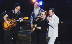 A jednak Eagles of Death Metal zagrali z U2 w Paryżu