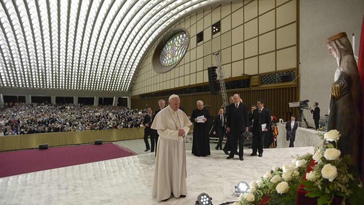 Papież Franciszek zadebiutuje w filmie; pojawi się w produkcji przeznaczonej dla dzieci i rodzin, z której dochód trafi na cele dobroczynne. Włoscy producenci poinformowali, że sam Franciszek zaproponował, by taki film nakręcić.