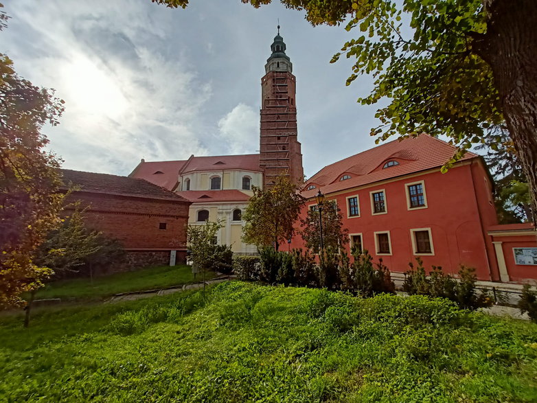Wieża kościoła Farny pw. św. Stanisława Biskupa Męczennika i Wniebowzięcia Najświętszej Marii Panny