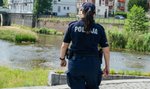 Policjantka robiła zakupy po służbie. Jeden z klientów wydał się dziwnie znajomy. Nie zawahała się