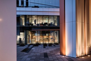 Mączyńska z SGH: Firmy utrzymują zatrudnienie. Część planuje podwyżki