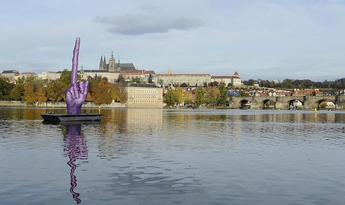 CZECH REPUBLIC SCULPTURE