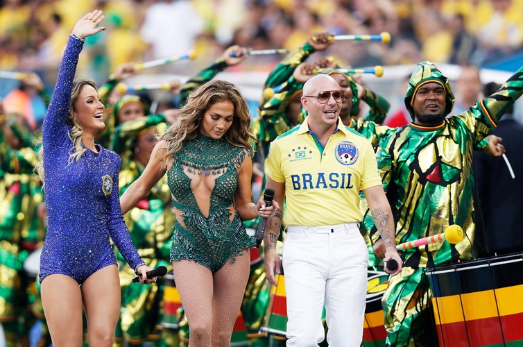 Claudia Leitte, Jennifer Lopez i Pitbull na gali otwarcie XX Mistrzostw Świata