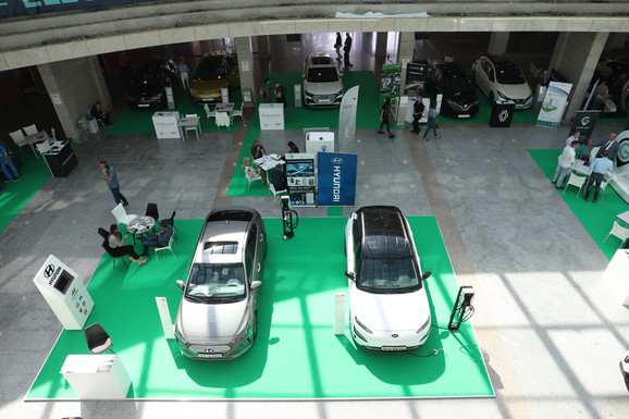 Velika potražnja za električnim automobilima: Najveća potražnja u Kini