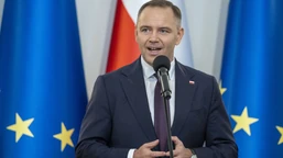 trump rozmawiał z liderami europy. polskę reprezentował nawrocki. tusk pominięty
