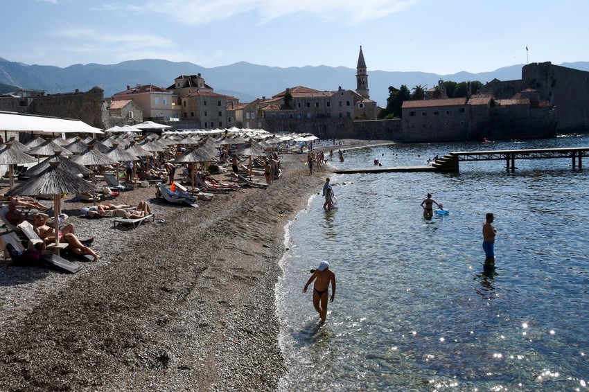 Crnogorsko primorje je gotovo pusto u poređenju sa ranijim godinama