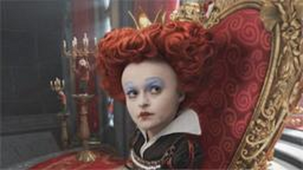 Tim Burton obawia się, że jego 6-letni synek Billy będzie wstrząśnięty, kiedy zobaczy swoją mamę Helenę Bonham Carter w nowym filmie "Alicja W Krainie Czarów".