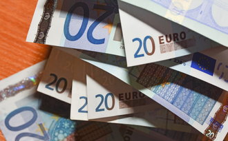 Kurs euro EUR/PLN - notowania walut, 14 stycznia 2022