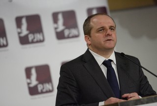 Kowal z PJN o wyborczych konkurentach z Krakowa: spróchniałe dęby