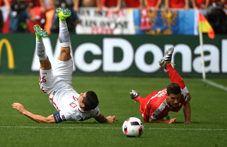 Błaszczykowski nie lubi się z Lewandowskim? Na boisku jeden za drugim skoczyłby w ogień