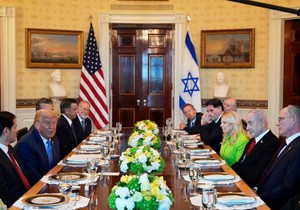 Donald Tramp i Benjamin Netanjahu u Beloj kući