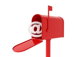 E-inwigilacja budzi kontrowersje. Czy Policja zyska dostęp do naszej poczty elektronicznej?