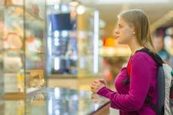 Dlaczego luksusowe sklepy nas onieśmielają?