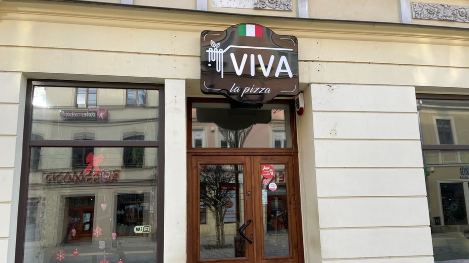 Viva La Pizza to lokal znajdujący się w centrum Lublina przy Krakowskim Przedmieściu