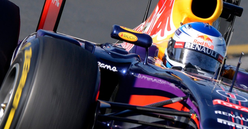 4. Sebastian Vettel (Red Bull Renault) 1.30,381 (41)