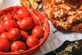 Kad se FARBAJU JAJA - na Veliki četvrtak, petak ili subotu? Pitala sam sveštenika i on mi je dao JEDINI ISPRAVAN ODGOVOR