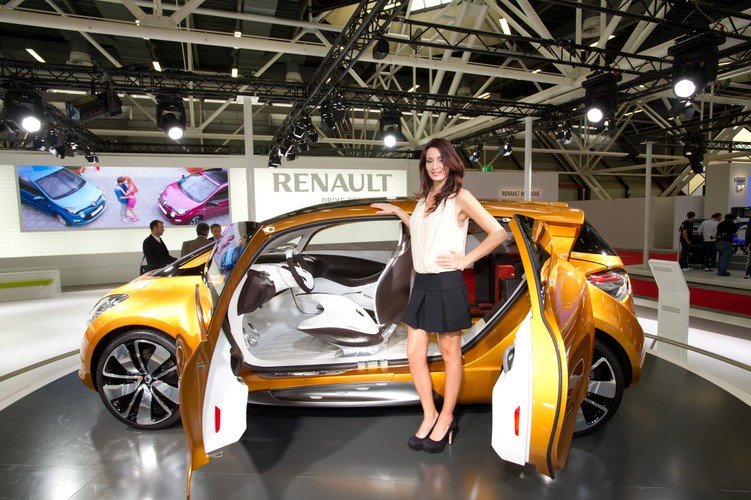 Salon samochodowy w Bolonii