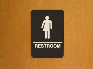 Bill Gates naprawdę chce zrewolucjonizować toalety. Uważa, że ocali ludziom życia i zaoszczędzi pieniądze