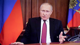 Putyin állítja: az ukránok naponta követnek el háborús bűnöket