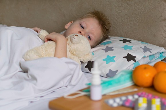 SKORO 700.000 OBOLELIH ZA NEDELJU DANA! Opasan virus hara evropskom zemljom: Najviše pogođena deca do 4. godine, a kraj epidemije se NE NAZIRE