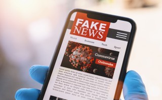 Nowa era dezinformacji. Sztuczna inteligencja napędza falę fałszywych treści