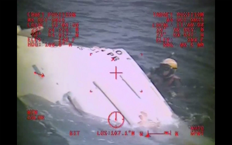 Zniszczona łódź ratunkowa z "El Faro"