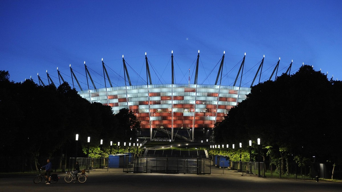 Blisko sto osób weźmie udział w przygotowaniu Stadionu Narodowego w Warszawie do Grand Prix Polski indywidualnych MŚ na żużlu. Prace rozpoczną się na osiem dni przed zawodami, które odbędą się 18 kwietnia. Będzie to sporych rozmiarów wyzwanie logistyczne dla organizatorów.