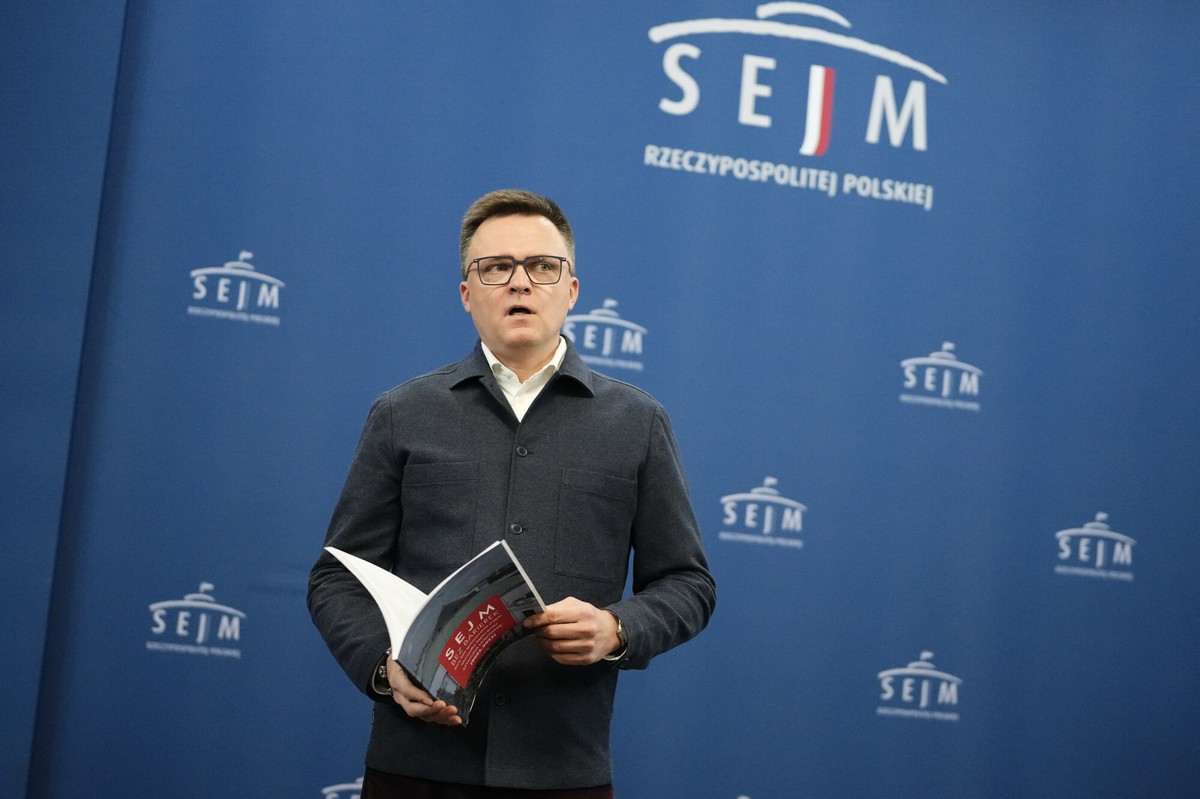 Hołownia odchodzi z funkcji marszałka Sejmu. "To nie jest łatwy proces"