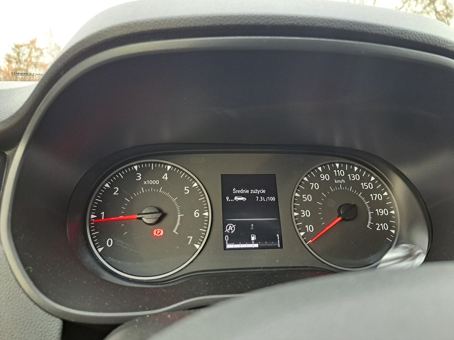 Dacia Duster LPG - when we select gasoline, the on-board computer will also change and show how much fuel is left in the tank.