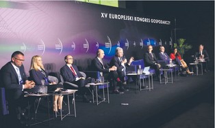 Transformacja sektora energii, OZE, sztuczna inteligencja, Ukraina. Wojciech Kuśpik podsumowuje 15. edycję EKG