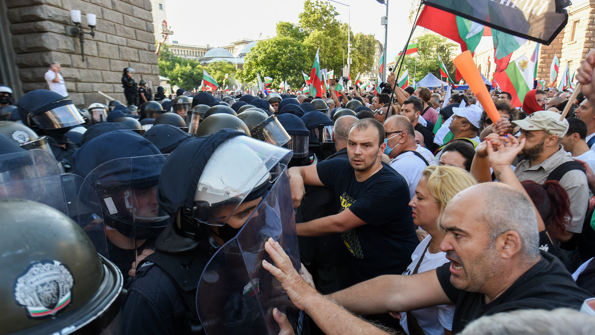 Protesty w Bułgarii przed parlamentem