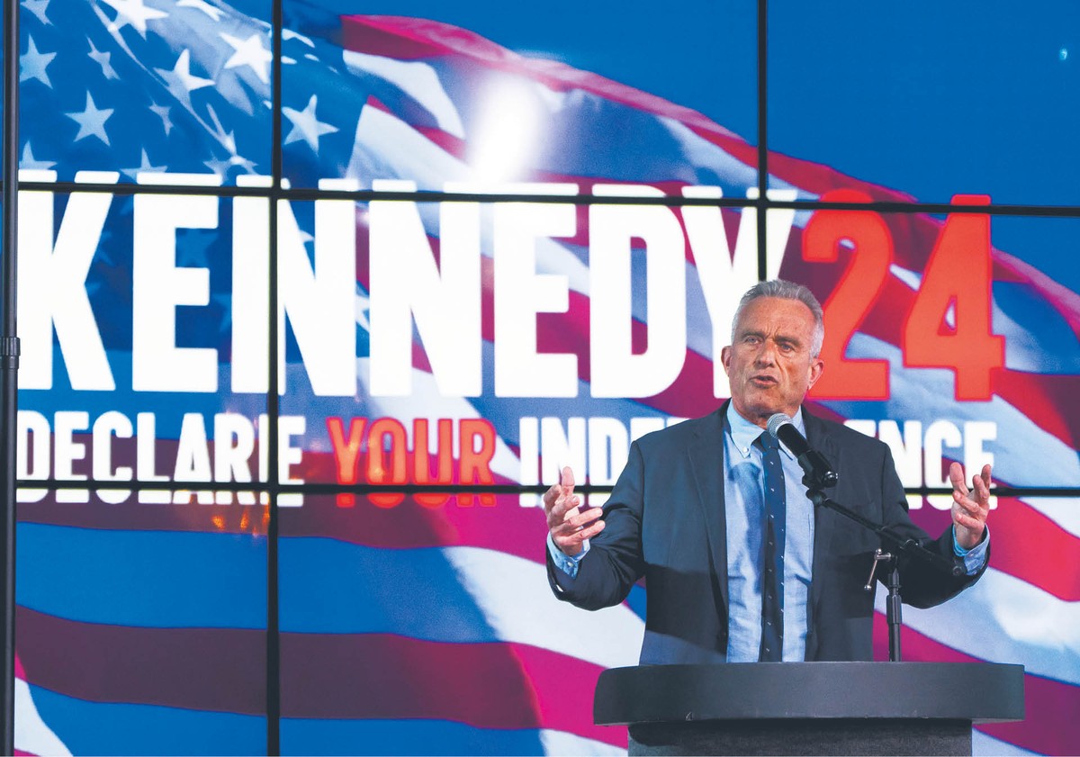 Robert F. Kennedy Jr. na wiecu w Phoenix w Arizonie, grudzień 2023 r.