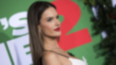 Po 16 latach Alessandra Ambrosio żegna się z Victoria’s Secret. Zobacz, jak się zmieniała