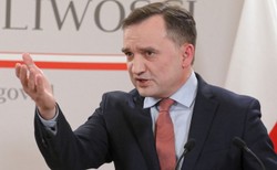 Ziobro przeciwny decyzji Morawieckiego. "Kieruję do TK wniosek ws. mechanizmu warunkowości"