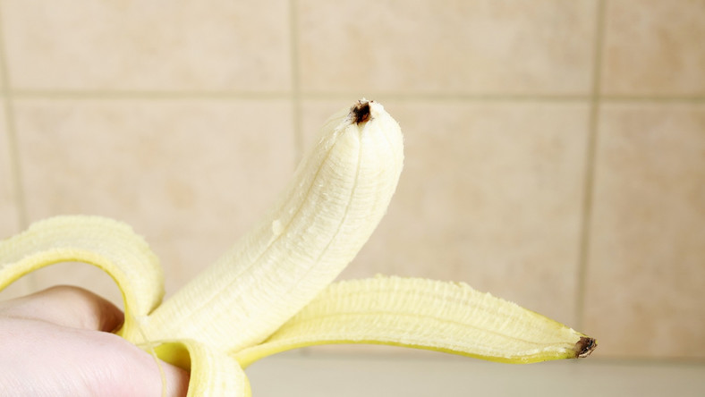 Czarna końcówka od banana - co się w niej kryje?