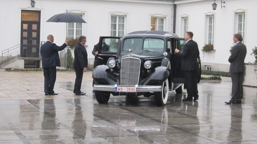 Cadillac Fleetwood Seven Passenger Limousine model 355D