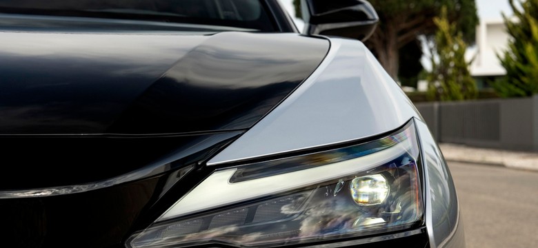 Oto nowy Lexus zamiast NX. Pod maską rewolucja. Cena?
