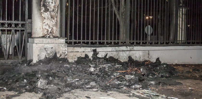 Prokuratura umorzyła śledztwo ws. podpalenia budki przy ambasadzie Rosji