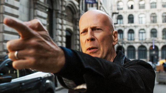 Bruce Willis nagyon lefogyott: most először mutatkozott nyilvánosan visszavonulása óta - Fotó